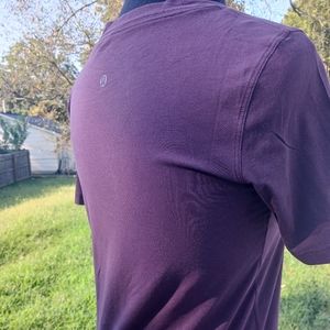 Lululemon women's shirt